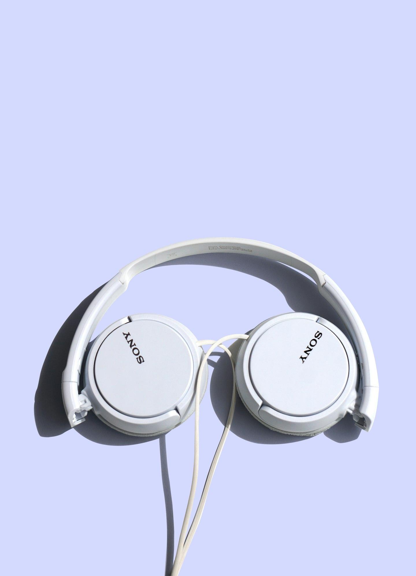 Harmony Bliss: Wireless Over-Ear Headphones